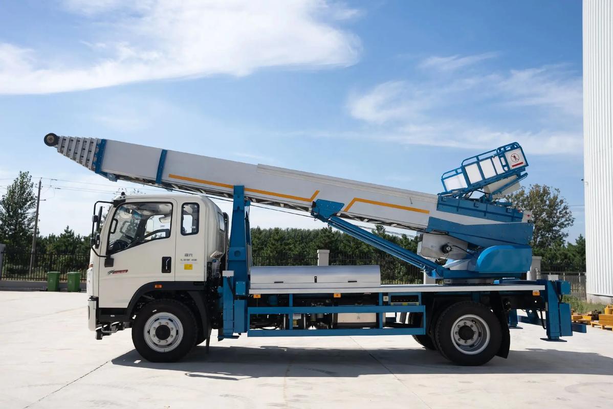 昌邑云梯上料车租赁费用