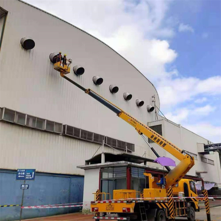 昌邑高空作业车出租服务：专业广告牌安装解决方案